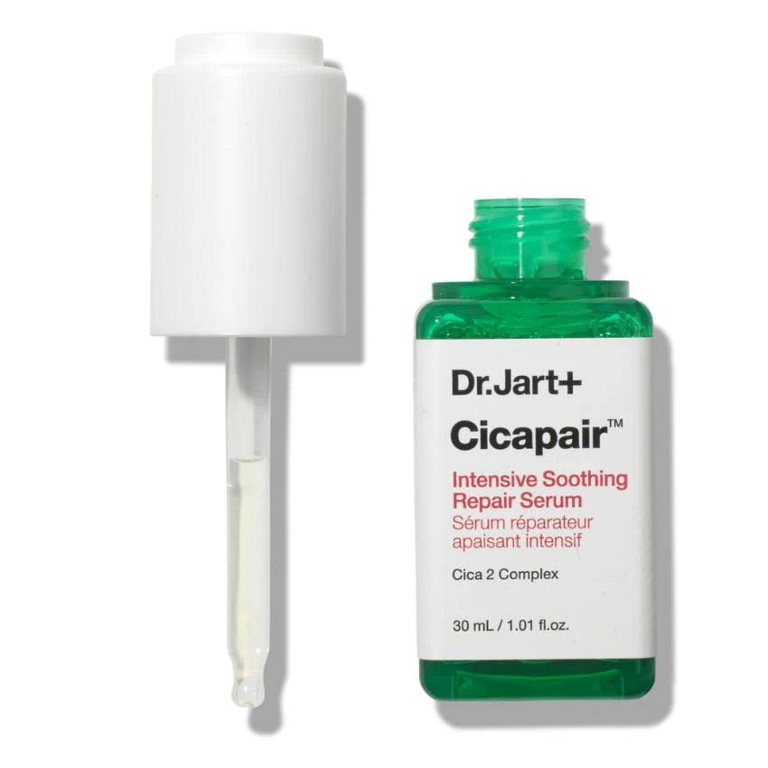 Flacon ouvert Dr.Jart+ Cicapair Sérum Réparateur Apaisant Intensif 30 ml, accompagné de sa pipette contenant le sérum.