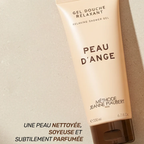 Gel douche Peau d’Ange Jeanne Piaubert 200 ml sur fond beige, avec la mention « Une peau nettoyée, soyeuse et subtilement parfumée ».