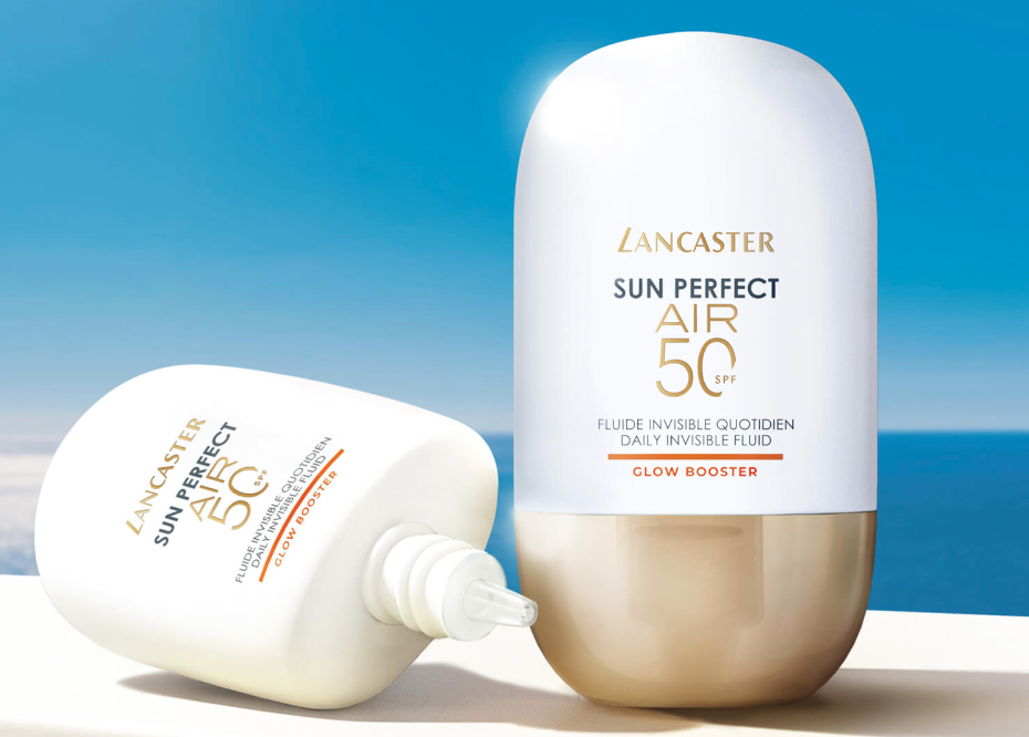 lancaster-air-glow-booster-spf50-40ml-bord-de-mer.png	Deux flacons Lancaster Sun Perfect AIR Glow Booster SPF 50, dont un ouvert, devant la mer.